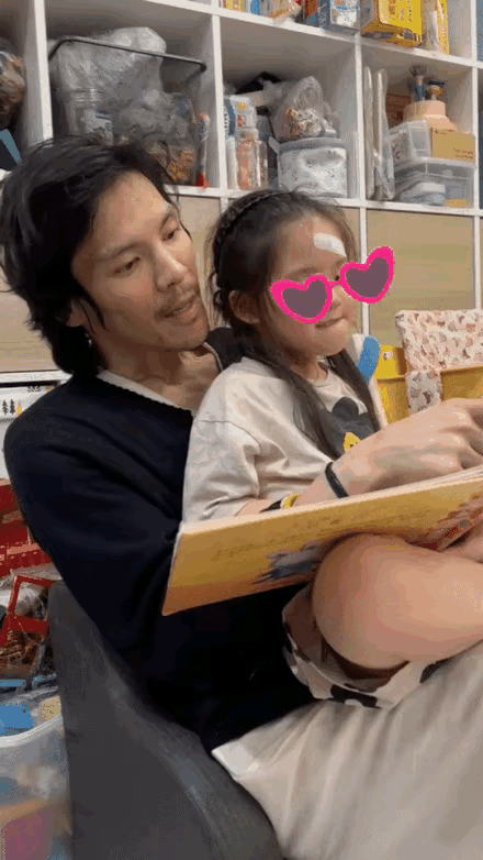 悦配资 向佐天都塌了，六一晒亲子日常把女儿样貌曝光，实在太漂亮了